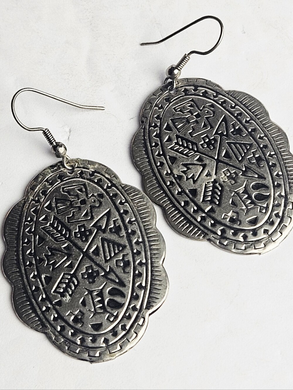 Vintage Southwestern Stamped Silver Oval Dangle Earrings | Boho Tribal Textured